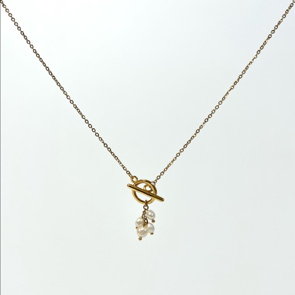 18k Gold Front Toggle Bar Clasp Pearl Pendant Drop Necklace